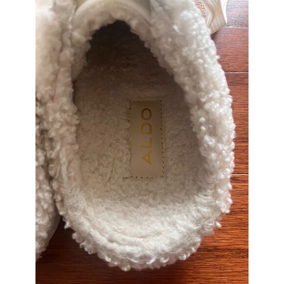 Aldo Lovey Women's White Sneakers Excellent Condition - Picture 3 of 7